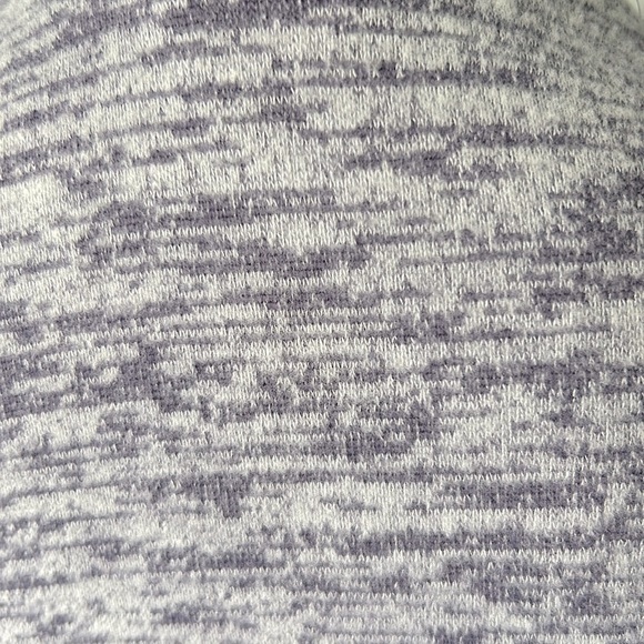 Ladies Robe. Purple and white in size medium. Floor length. - Picture 4 of 4